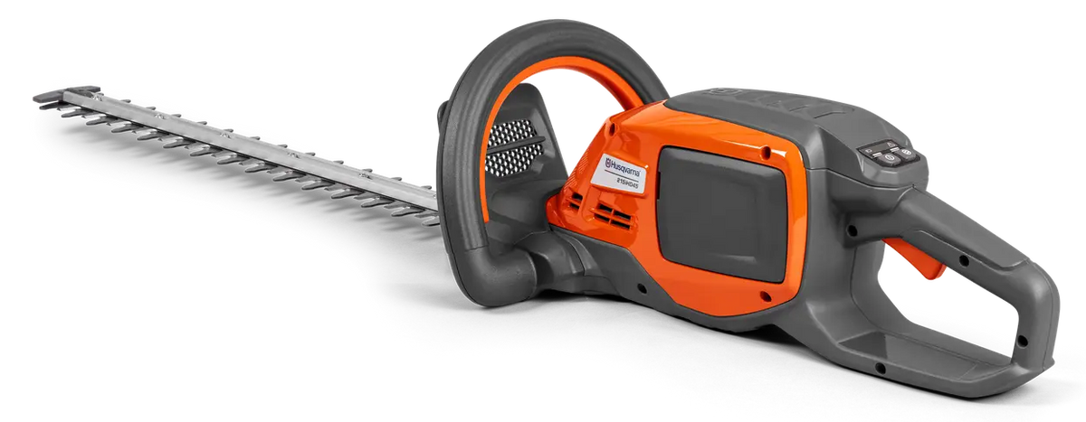 Husqvarna 215iHD45 cu acumulator și încărcător