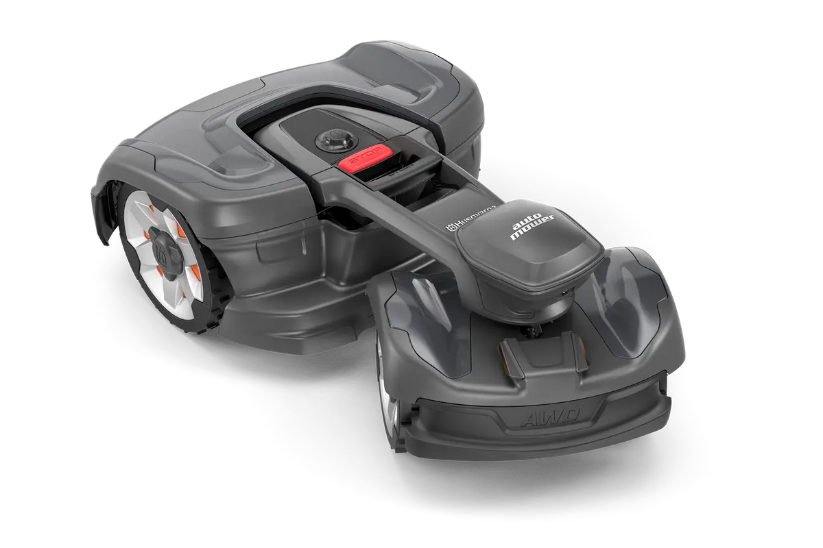 PACHET: Husqvarna Automower® 435X AWD NERA cu tehnologie fără cablu de perimetru + stație de referință