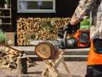 Husqvarna 242i cu acumulator și încărcător
