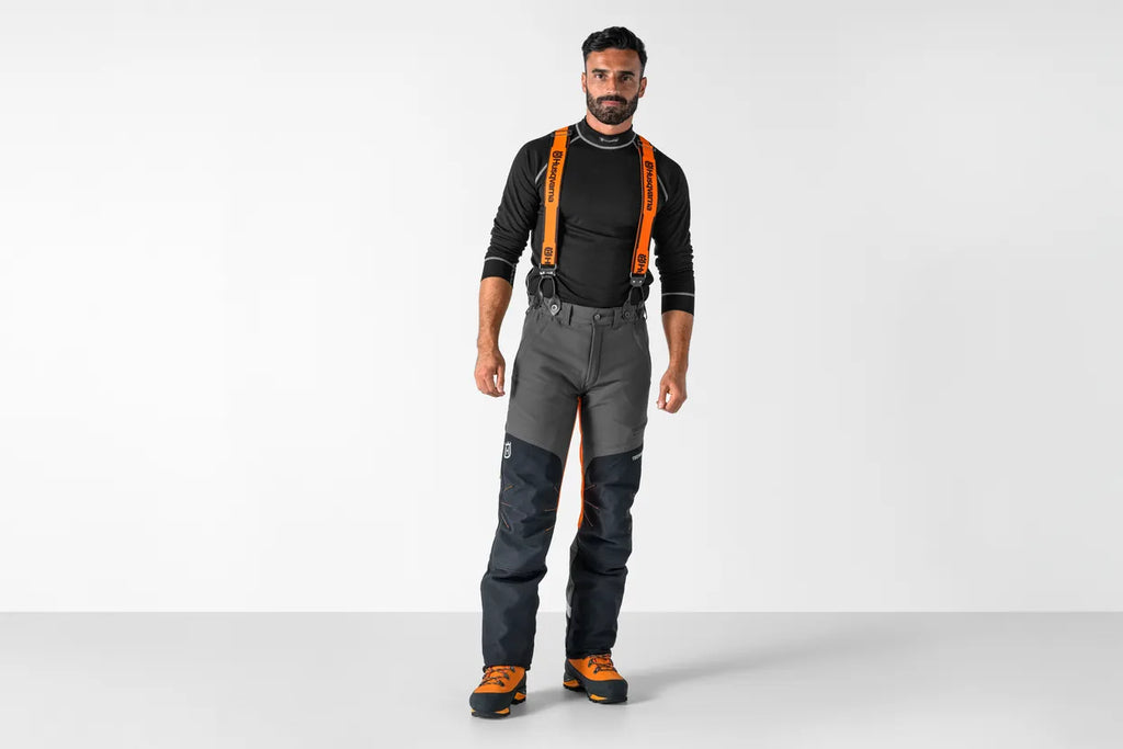 Pantaloni Technical Husqvarna cu protecție la motoferăstrău, pentru bărbați