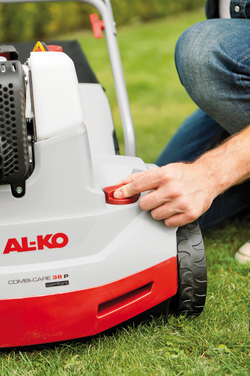 Scarificator si aerator de gazon pe benzina AL-KO COMBI CARE 38P Comfort 1300W