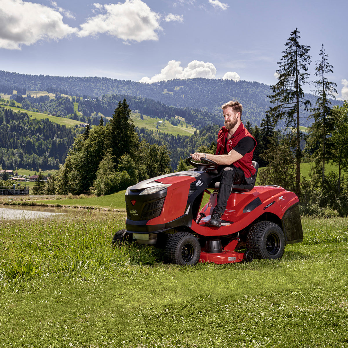 tractoras tuns gazon, latime taiere 93cm hydro SOLO byAL-ko T13-93.3 HD Comfort, cu motor B&S:Powerbuilt·3130 344cc 6.3kW 127689