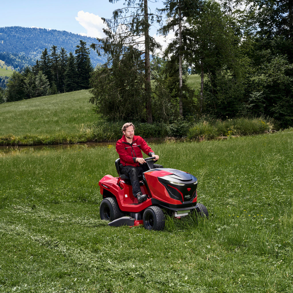 tractoras tuns gazon, latime taiere 111cm hydro SOLO byAL-ko T22-111.4 HDS-A V2 Premium pro, cu motor Pro700 708cc 13.0kW